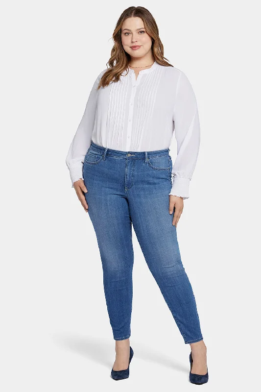 Ami Skinny Jeans In Plus Size - Fairmont