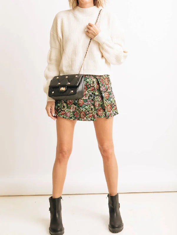 Floral Fantasy Jacquard Skort (S-L) In Black