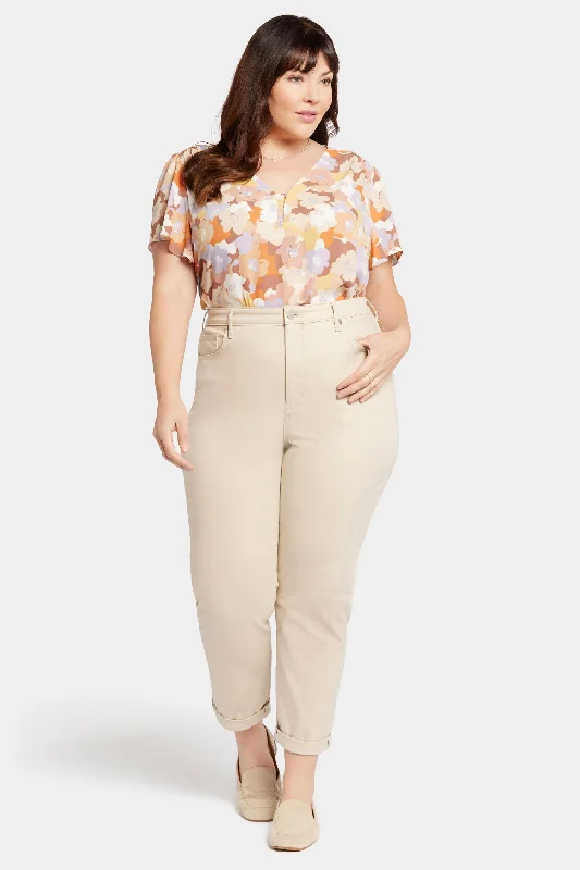 Margot Girlfriend Jeans In Plus Size - Feather