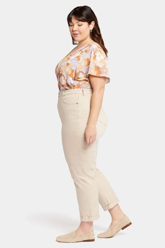 Margot Girlfriend Jeans In Plus Size - Feather