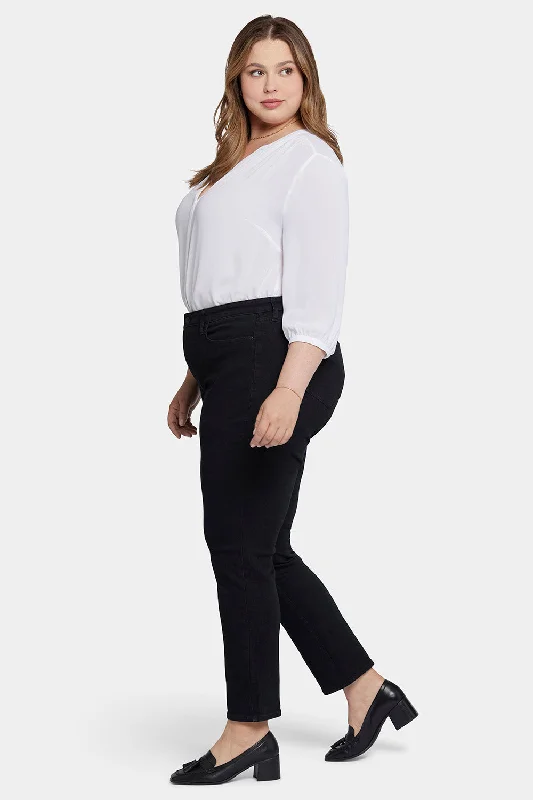 Emma Relaxed Slender Jeans In Plus Size - Huntley