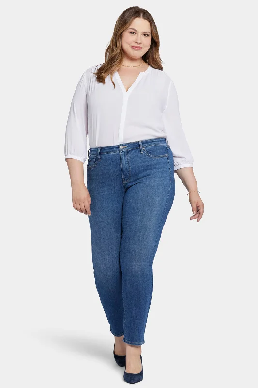 Sheri Slim Jeans In Plus Size - Rockford