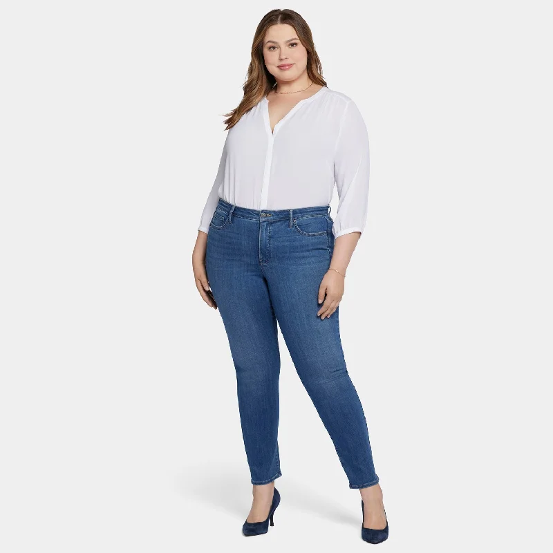 Sheri Slim Jeans In Plus Size - Rockford