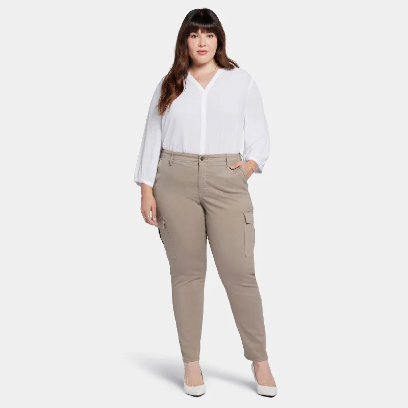 Sheri Slim Jeans In Plus Size - Saddlewood