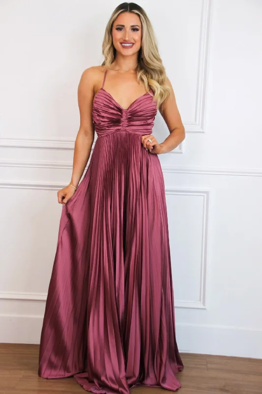 Pretty in Pleats Maxi Dress: Mauve